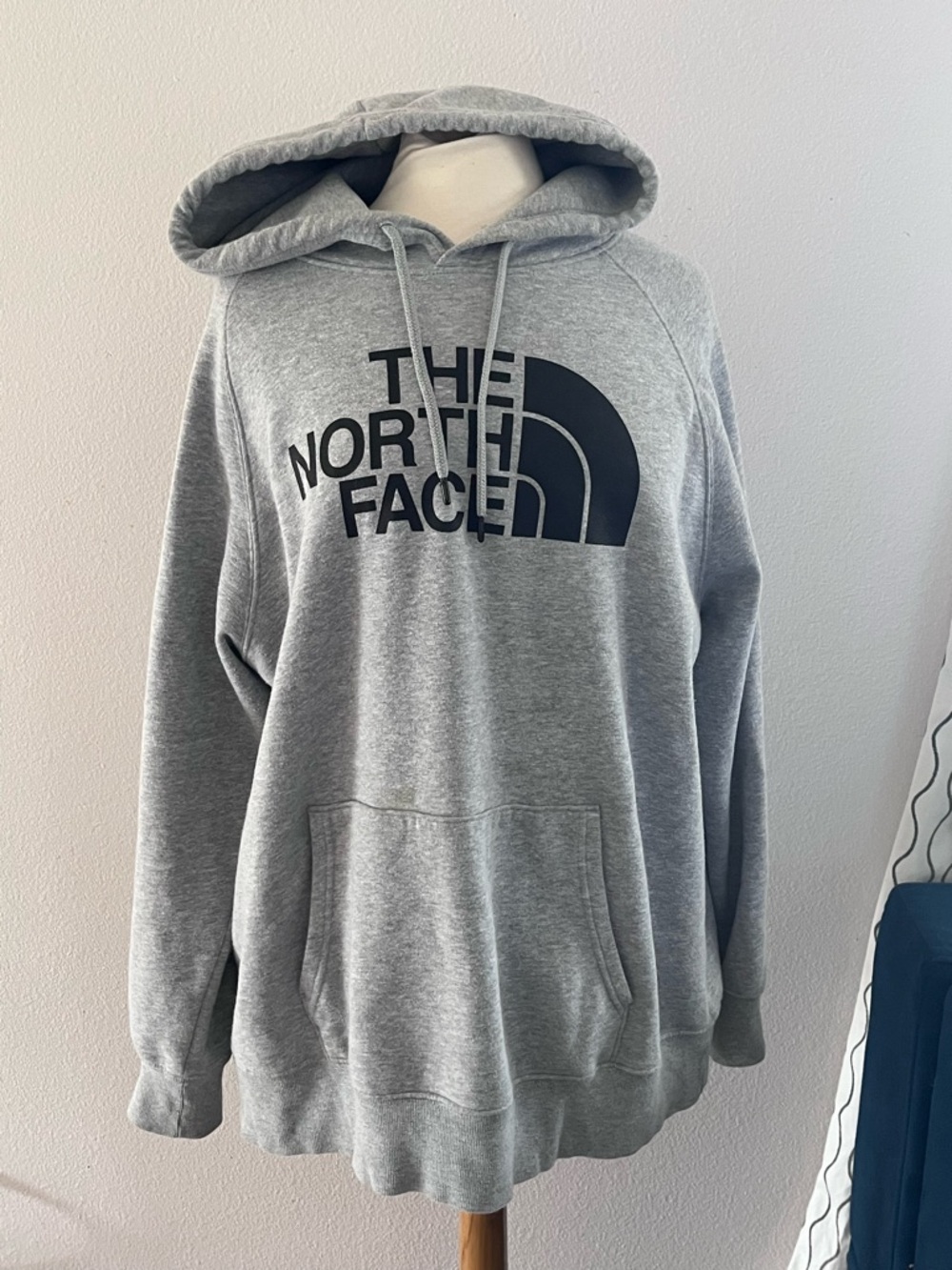 Women’s The North Face Gray Hoodie XXL